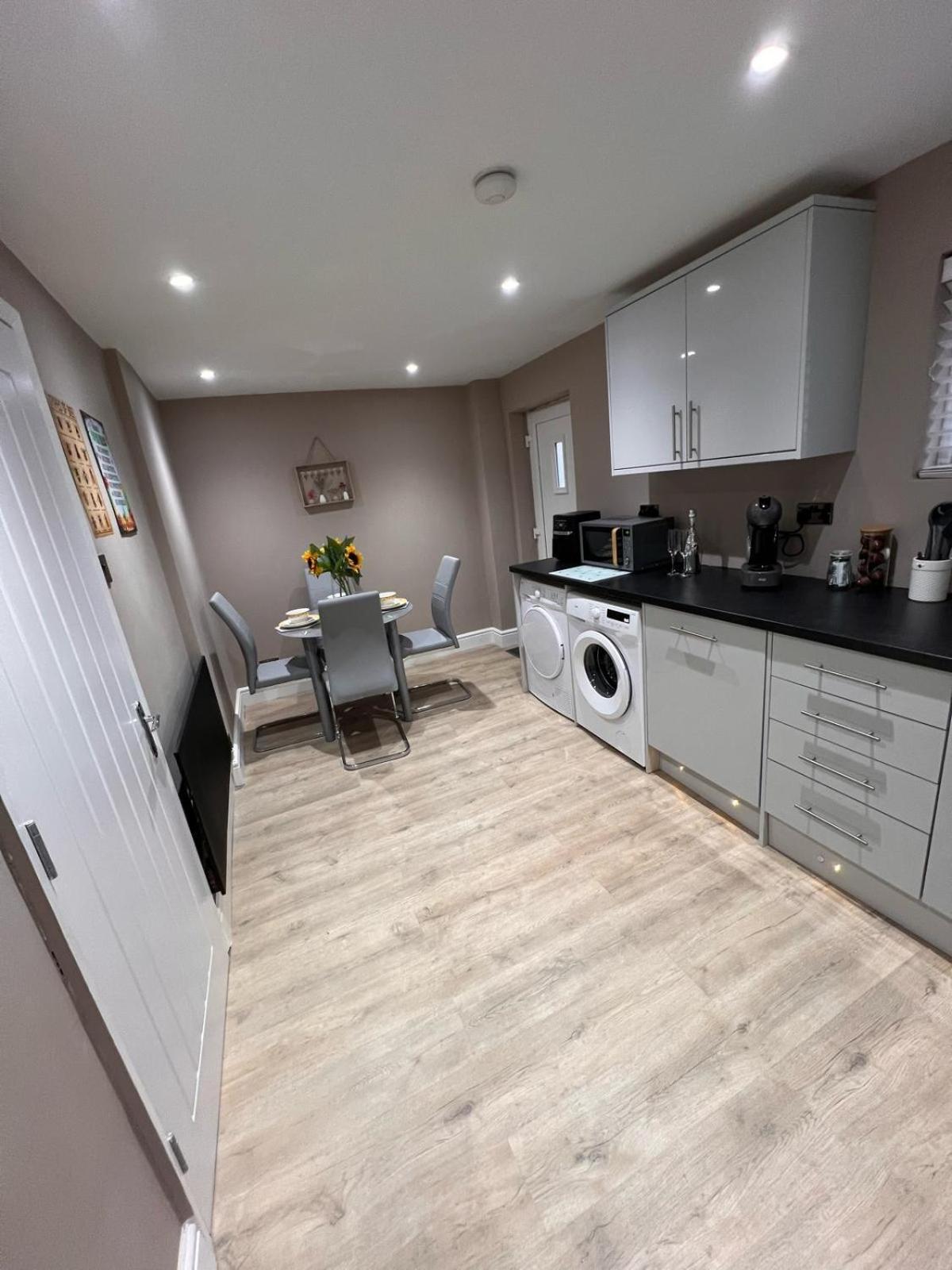 Premier Inn Comfort Mattresses - Sleeps 6 Middleton  Luaran gambar